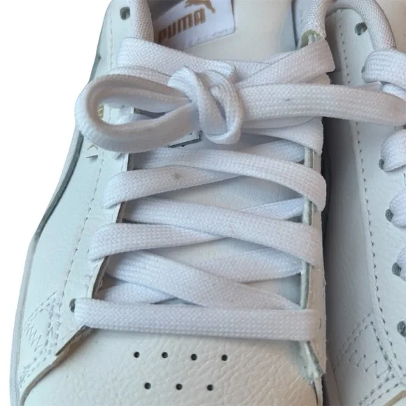 Puma Women’s Court Sneaker 7.5 White Like New Leather Casual Low Tops - Picture 6 of 10